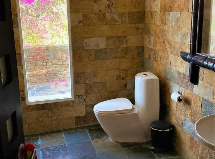 CASA EN PARAISO, EN VENTA