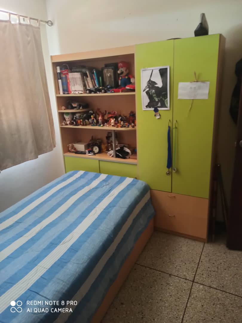 APARTMENT WITH COMMERCIAL PREMISES (RESTAURANT) ON 4 DE MAYO, FOR SALE