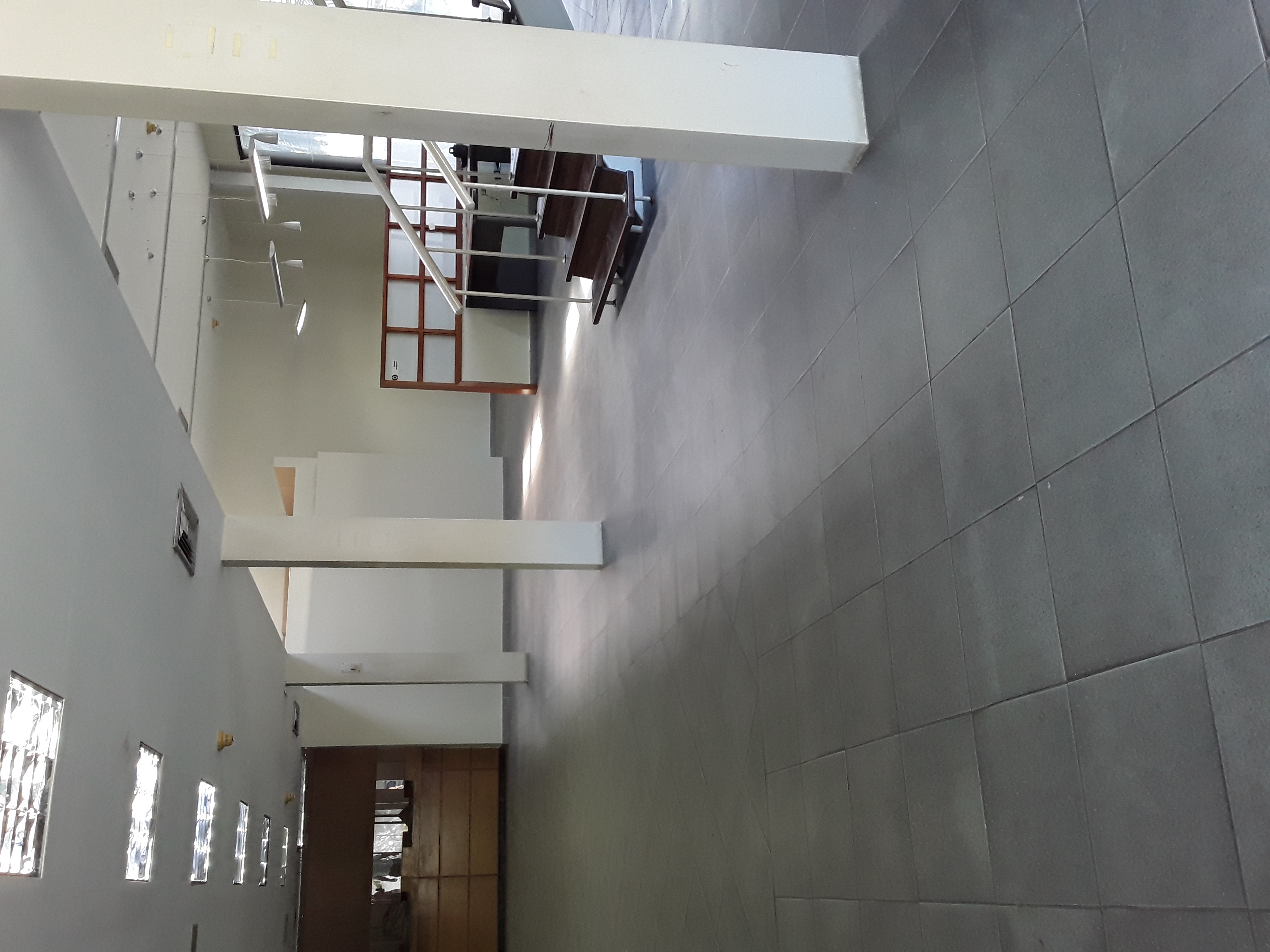 PREMISES IN LOS ROBLES, FOR SALE