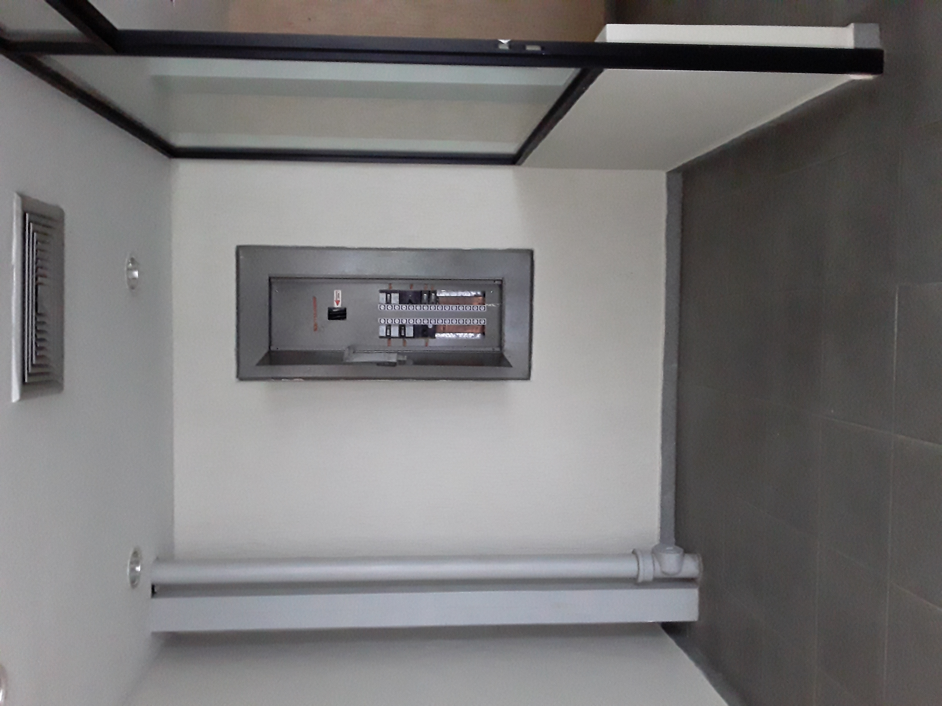 PREMISES IN LOS ROBLES, FOR SALE