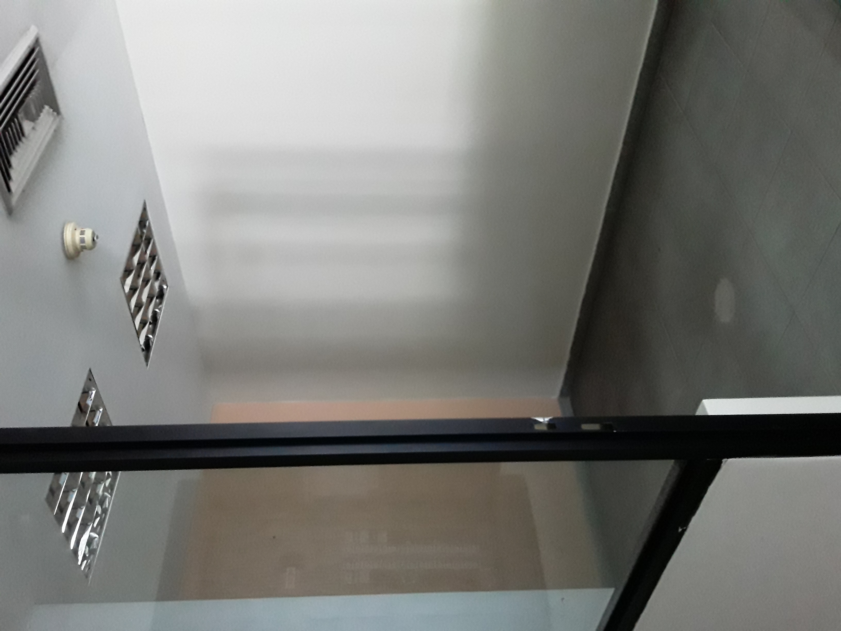 PREMISES IN LOS ROBLES, FOR SALE