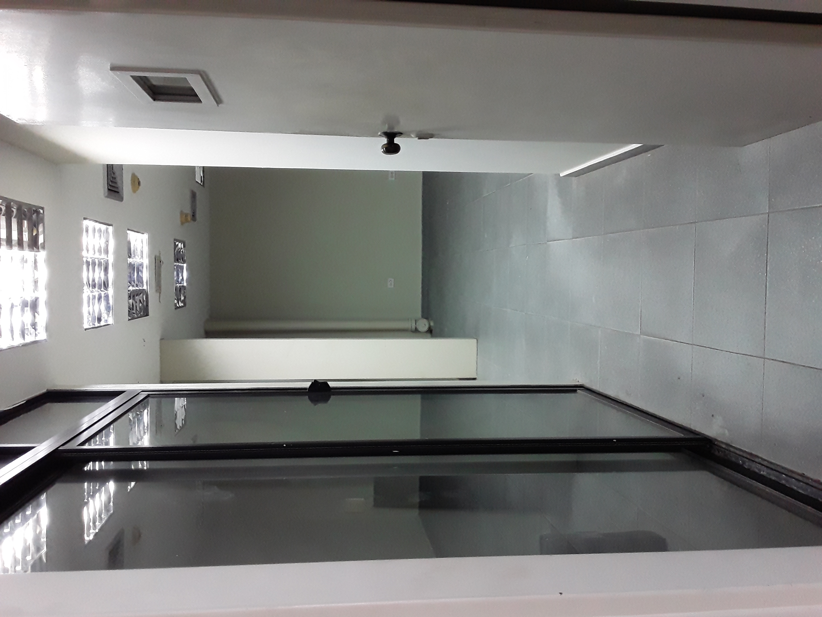 PREMISES IN LOS ROBLES, FOR SALE