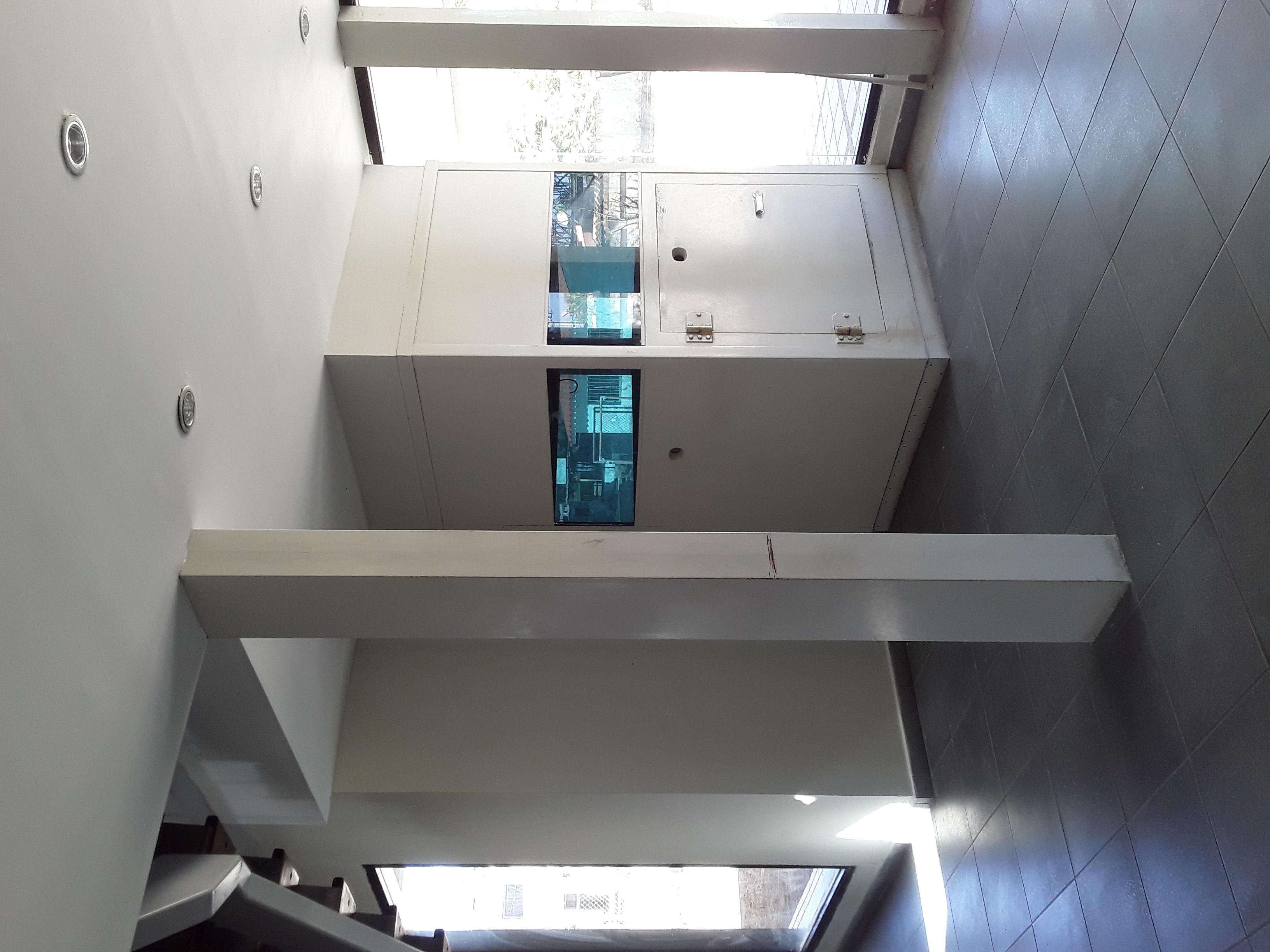 PREMISES IN LOS ROBLES, FOR SALE