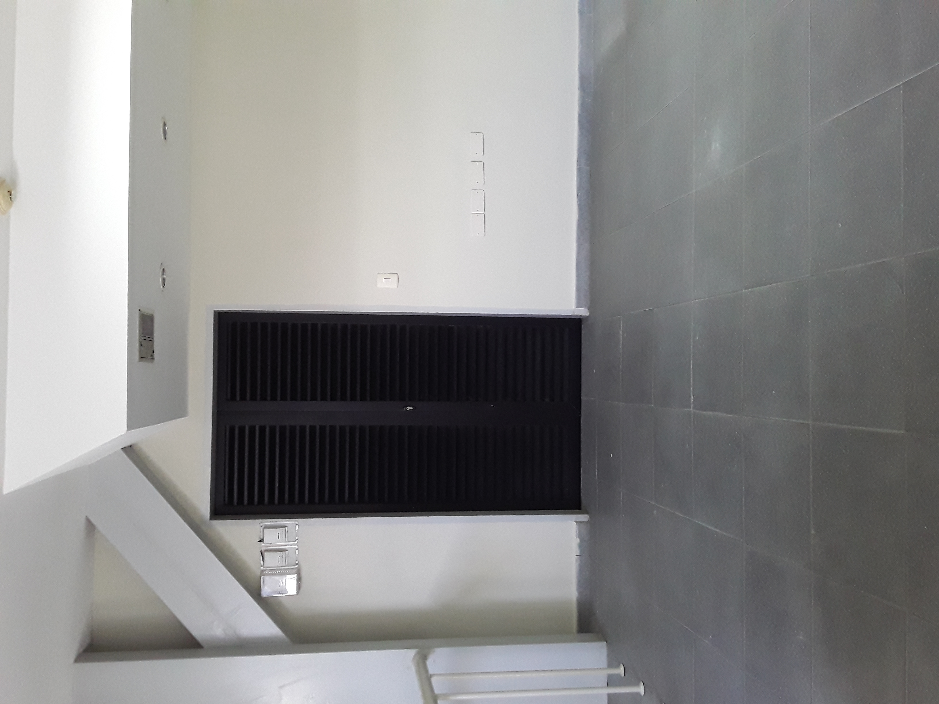 PREMISES IN LOS ROBLES, FOR SALE