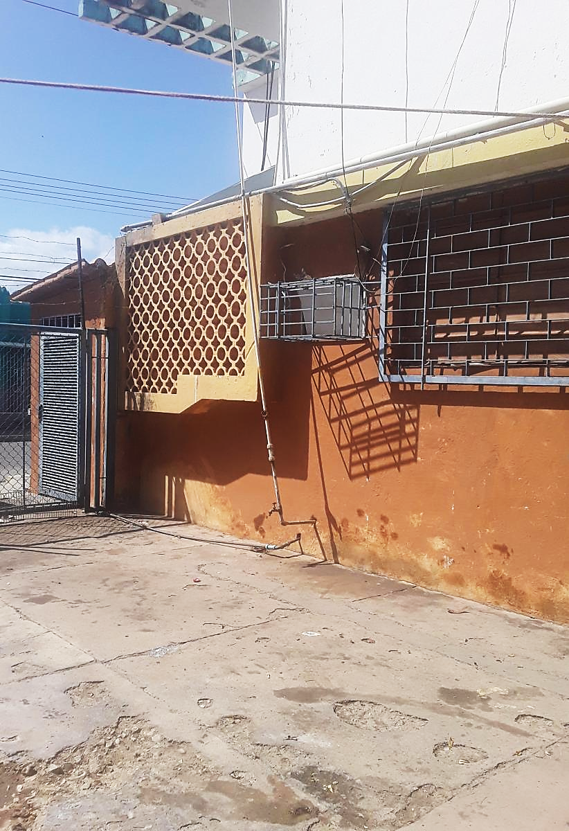 PREMISES FOR SALE IN COSTA AZUL SUITABLE FOR INVESTMENT