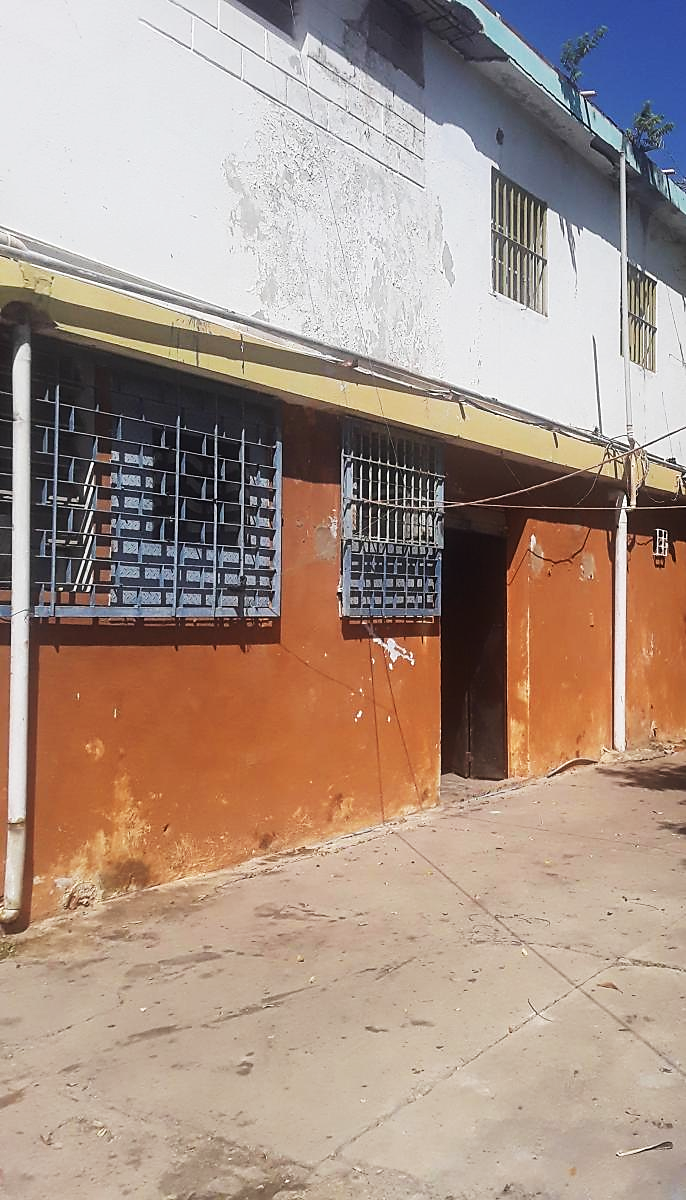 PREMISES FOR SALE IN COSTA AZUL SUITABLE FOR INVESTMENT