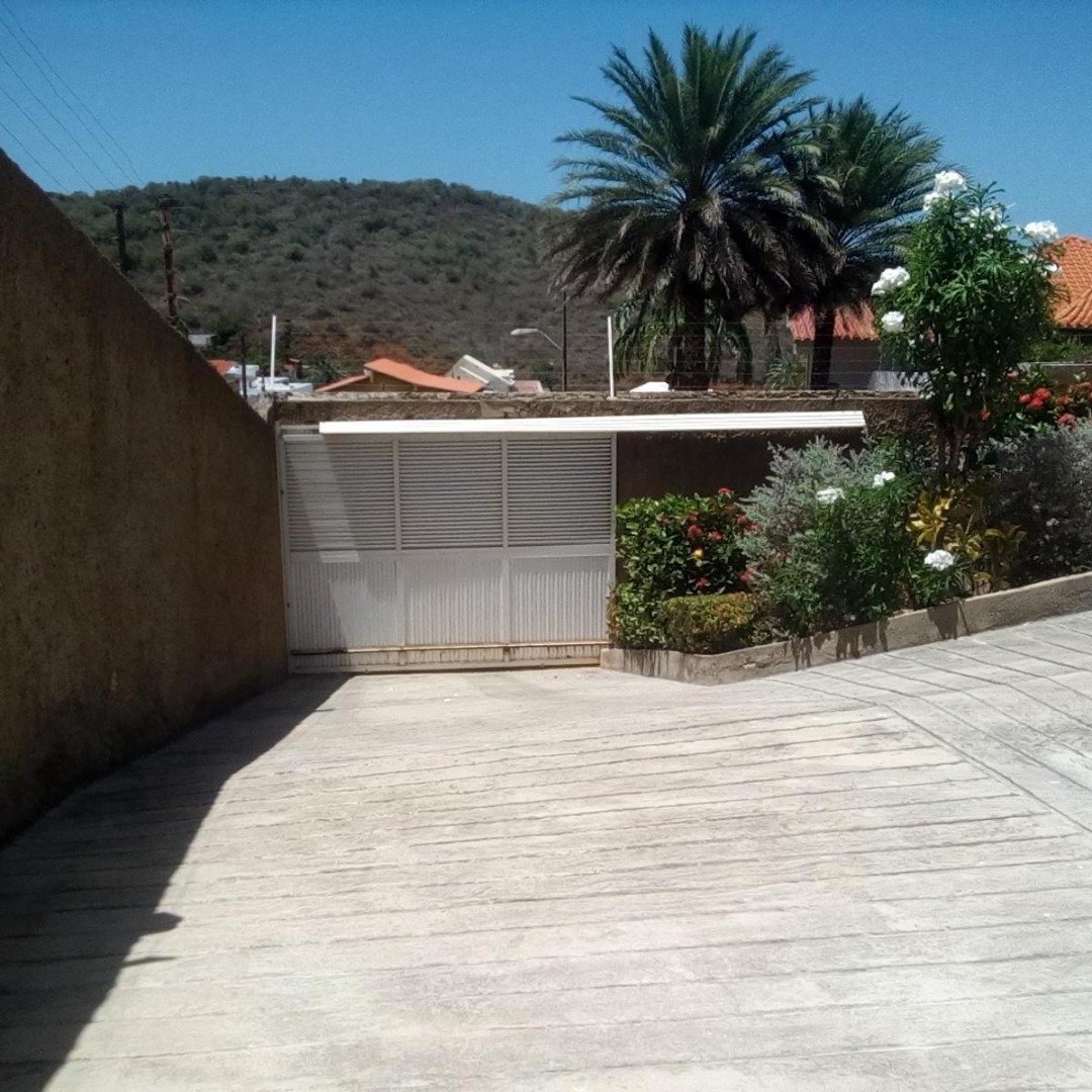 BEAUTIFUL HOUSE FOR SALE IN PARAISO I