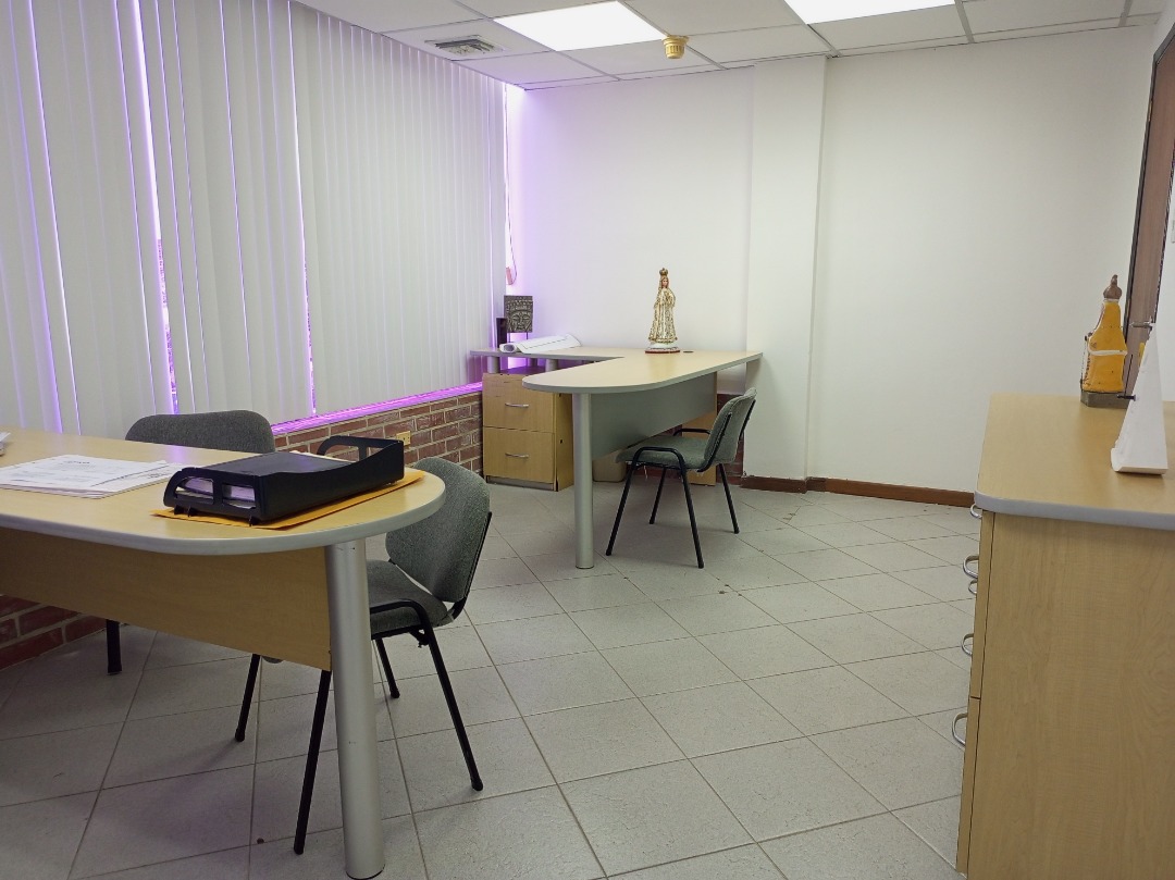 OFICINA EN VENTA EN PORLAMAR