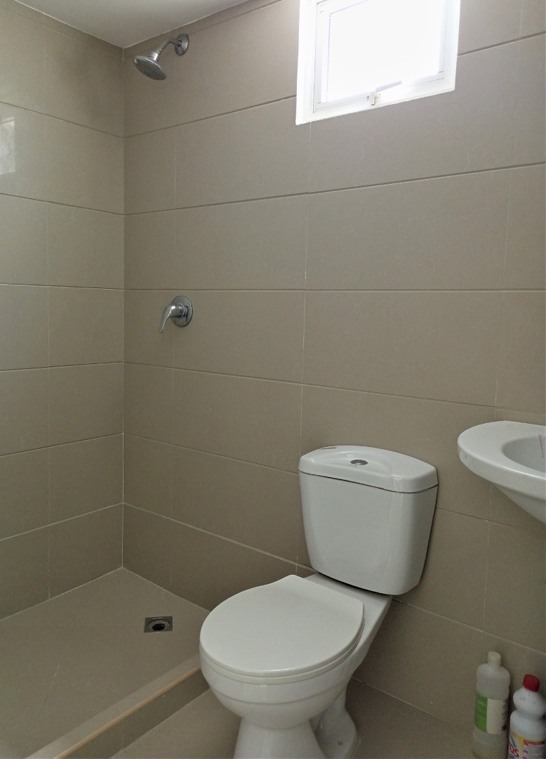 TOWNHOUSE EN URB. JORGE COLL