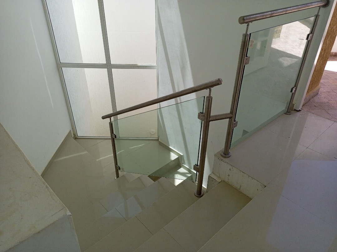 TOWNHOUSE EN URB. JORGE COLL