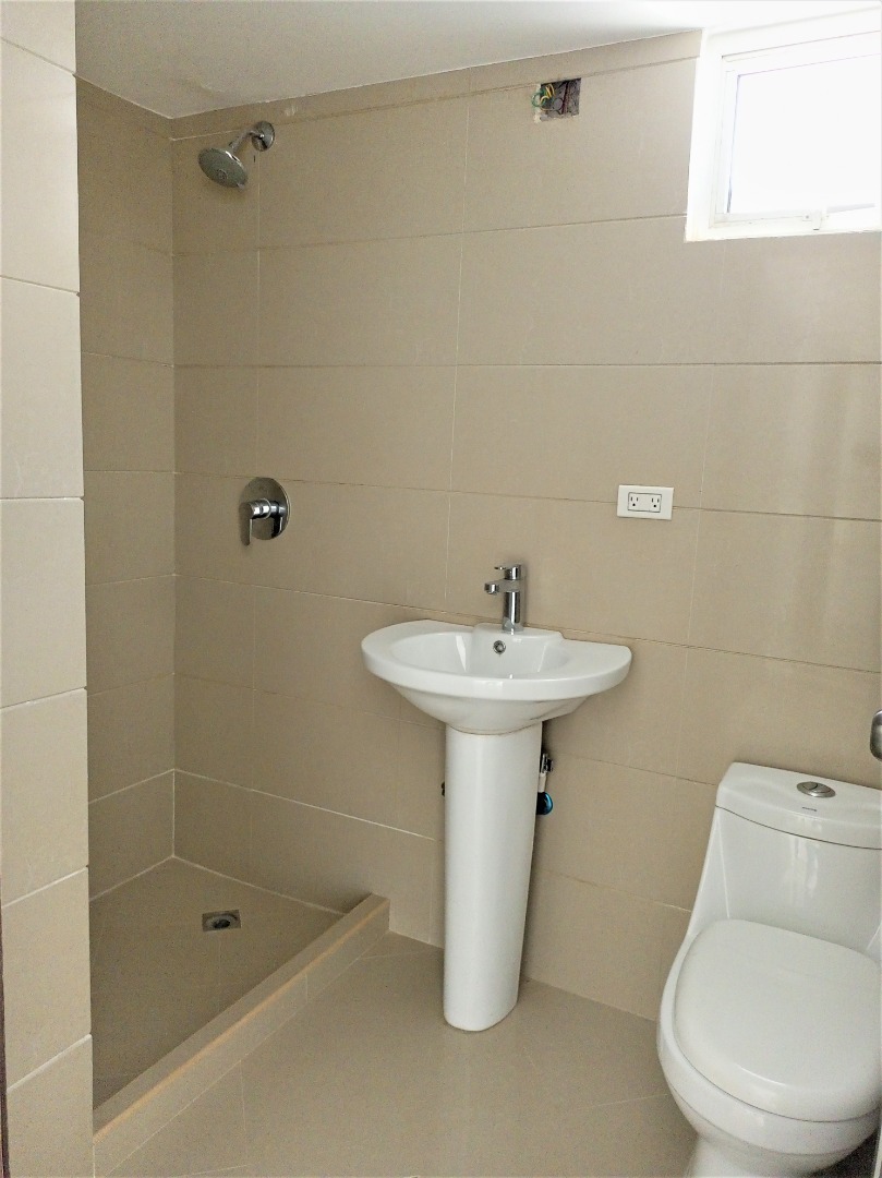 TOWNHOUSE EN URB. JORGE COLL