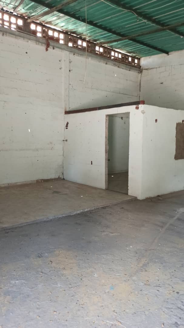 LOCAL EN PORLAMAR EN VENTA