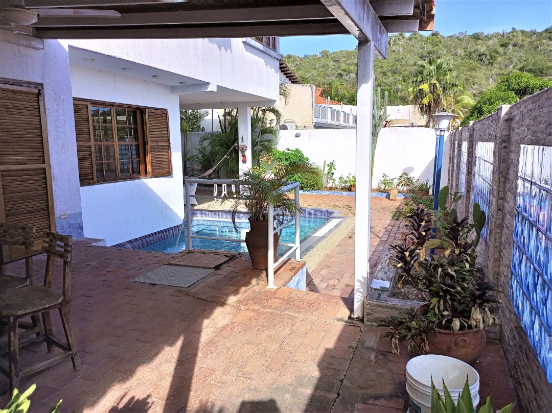CASA EN VENTA EN PARAISO I, PAMPATAR