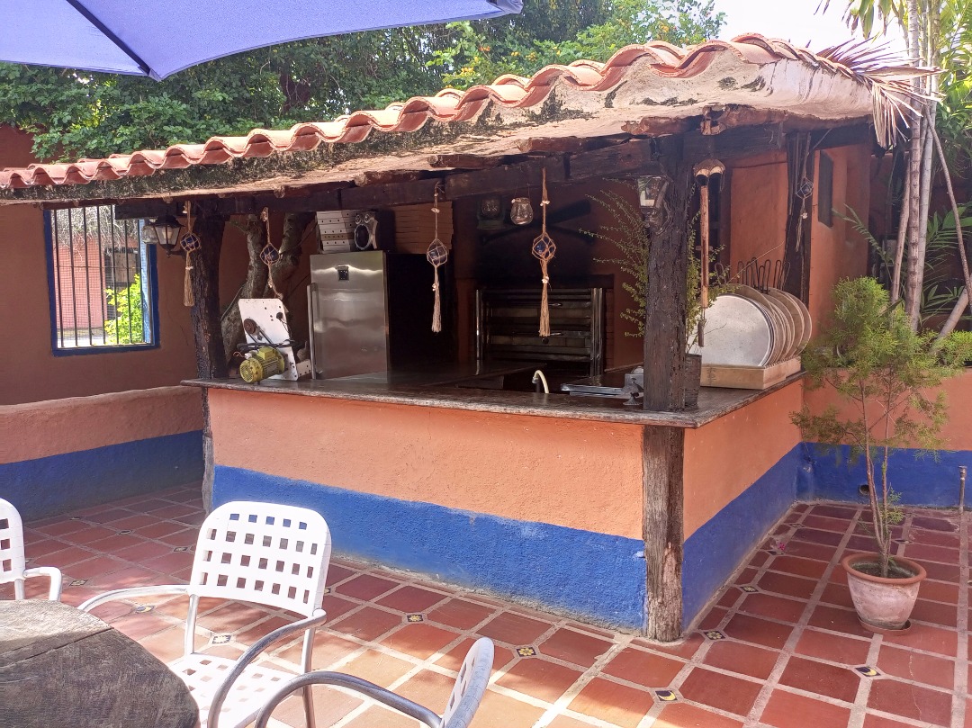 HOTEL EN VENTA EN PLAYA EL AGUA
