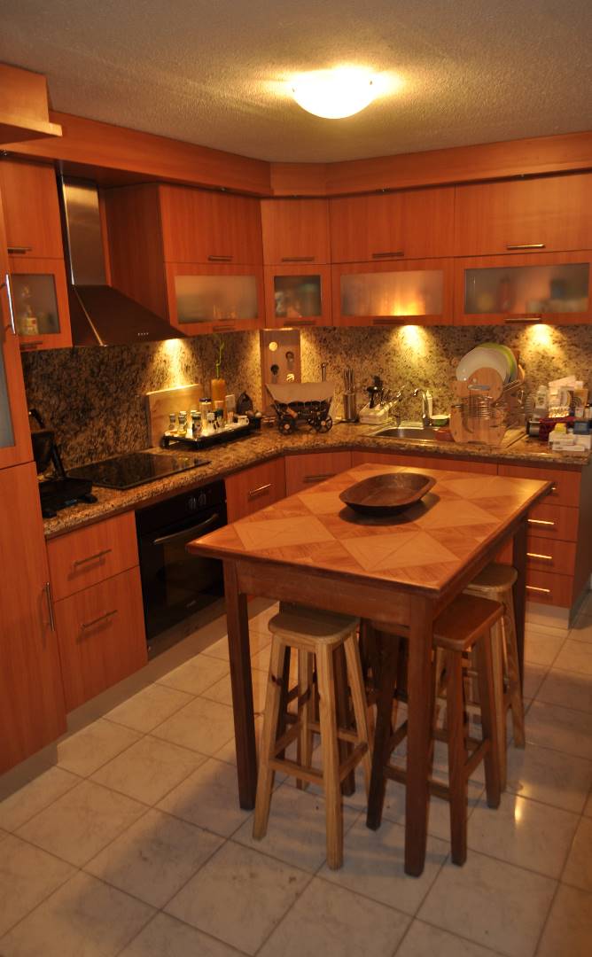 COMODO TOWNHOUSE EN EL VALLE, EN VENTA