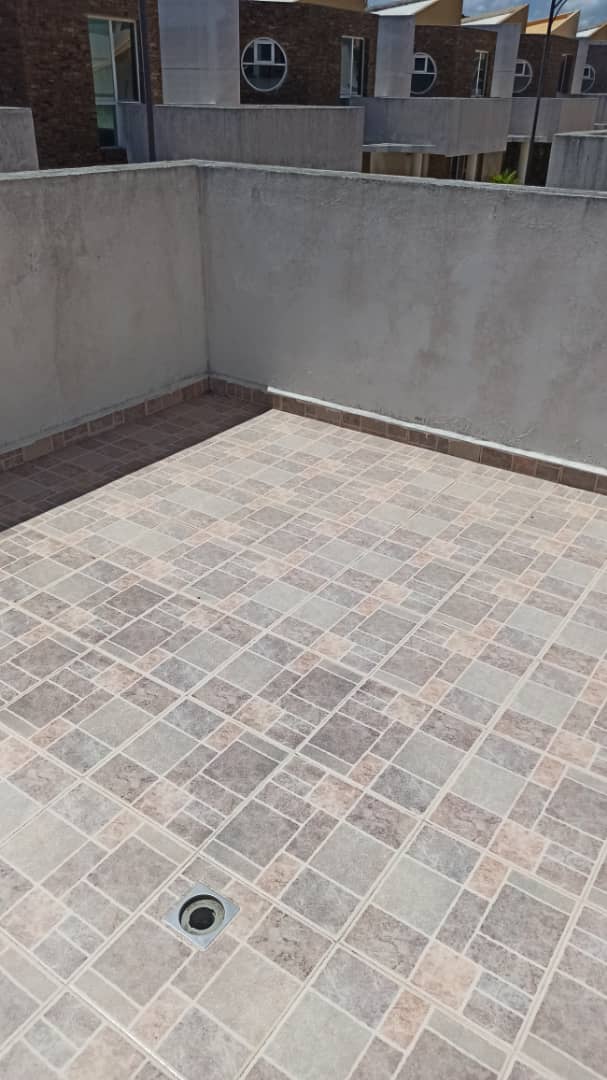 TOWNHOUSE EN VENTA EN MANEIRO