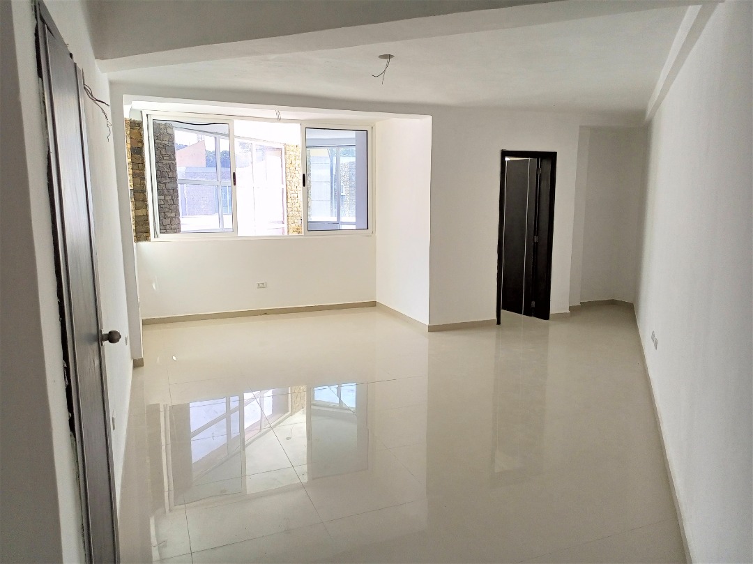 TOWNHOUSE EN MANEIRO, EN VENTA