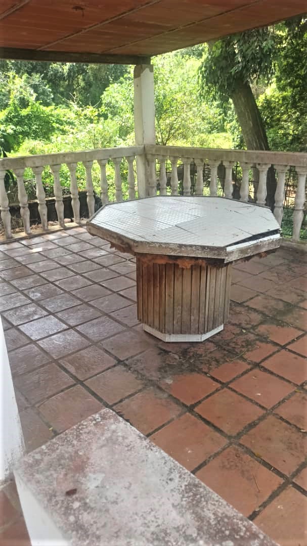 HOUSE TO REMODE IN LA GUARINA, LA ASUNCION, FOR SALE