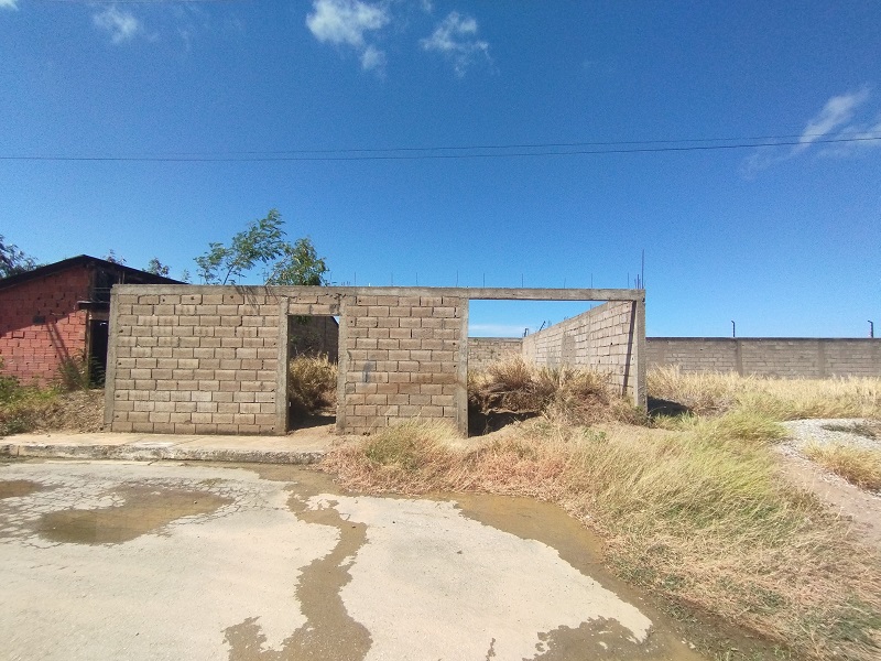 LAND FOR SALE VILLA JUANA SECTOR-URB. MARGARITA VALLEY