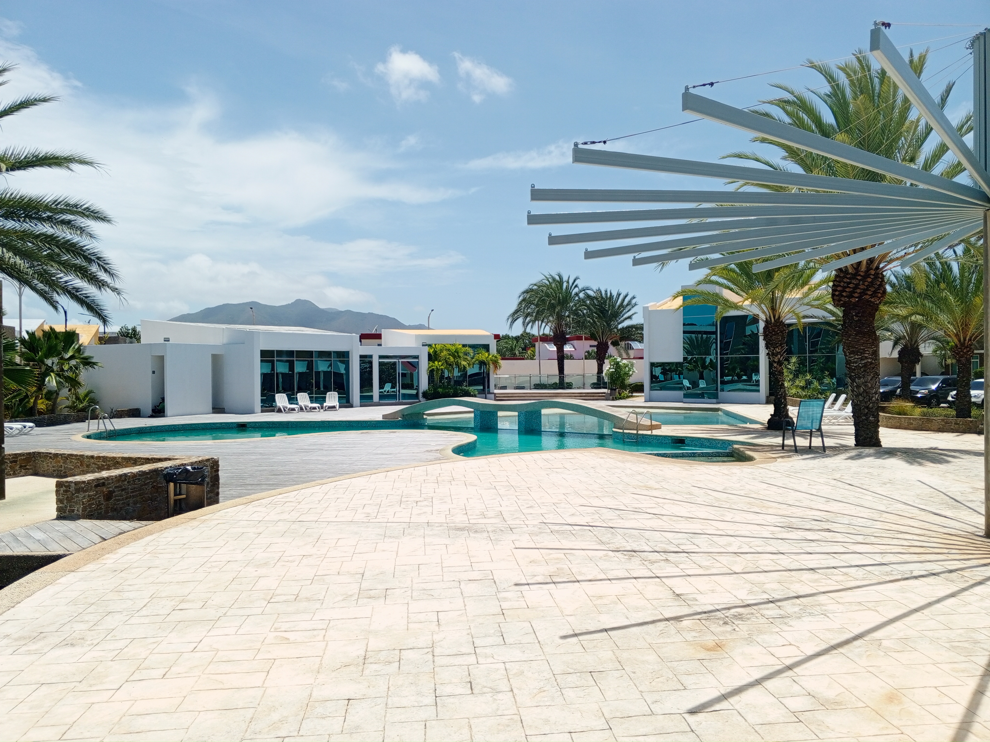 TOWNHOUSE EN ALQUILER, EN MAJESTIC VILLAGE