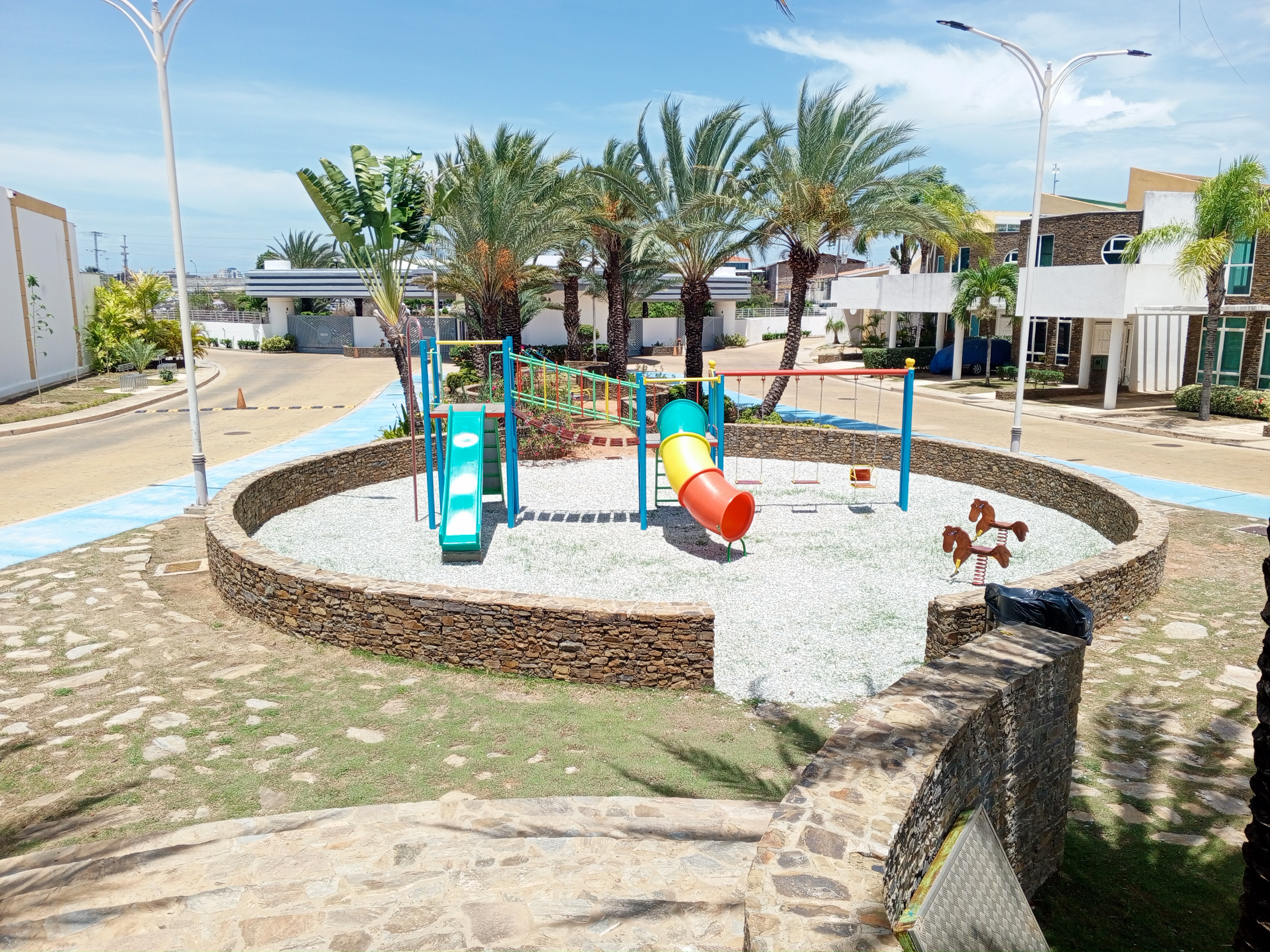 TOWNHOUSE EN ALQUILER, EN MAJESTIC VILLAGE