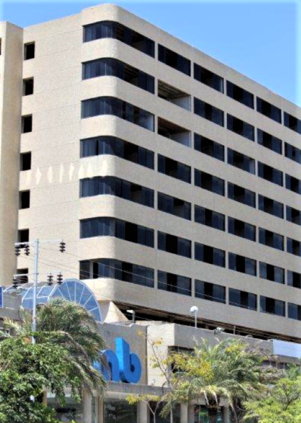 HOTEL EN LA AV. BOLIVAR CON ALDONZA MANRIQUE