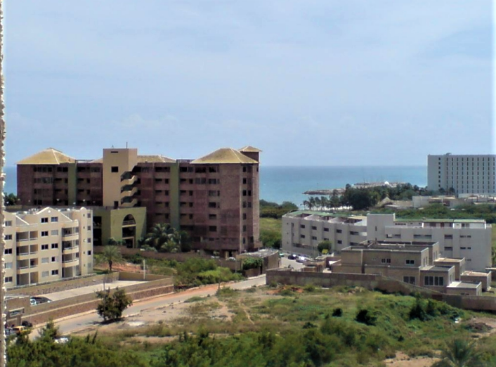 HOTEL EN LA AV. BOLIVAR CON ALDONZA MANRIQUE