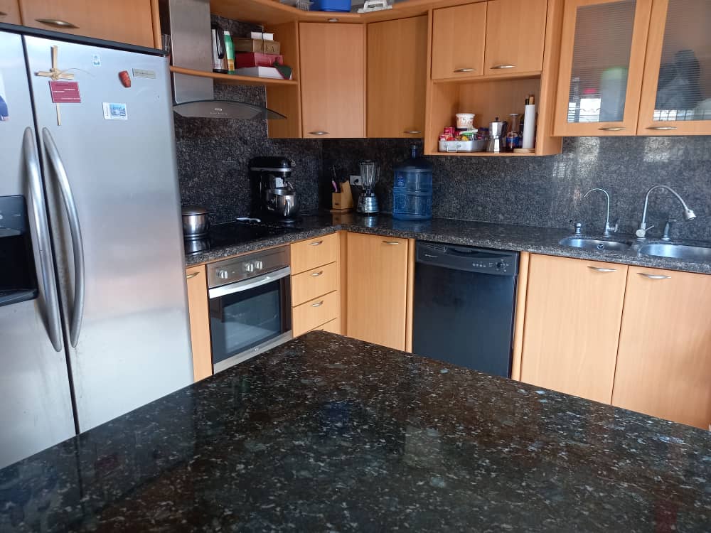 TOWN HOUSE EN VENTA URB. JORGE COLL