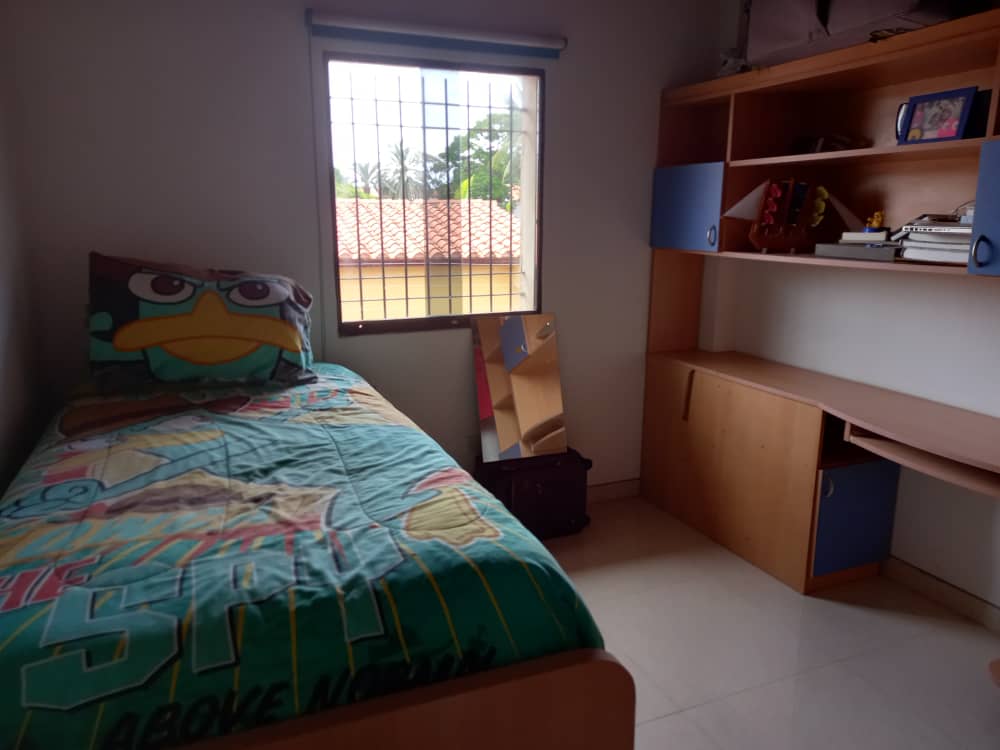 TOWN HOUSE EN VENTA URB. JORGE COLL