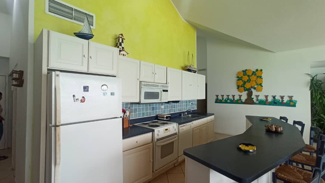 APARTAMENTO EN CONJUNTO RESIDENCIAL DE PLAYA EXCLUSIVO, EN ALQUILER VACACIONAL