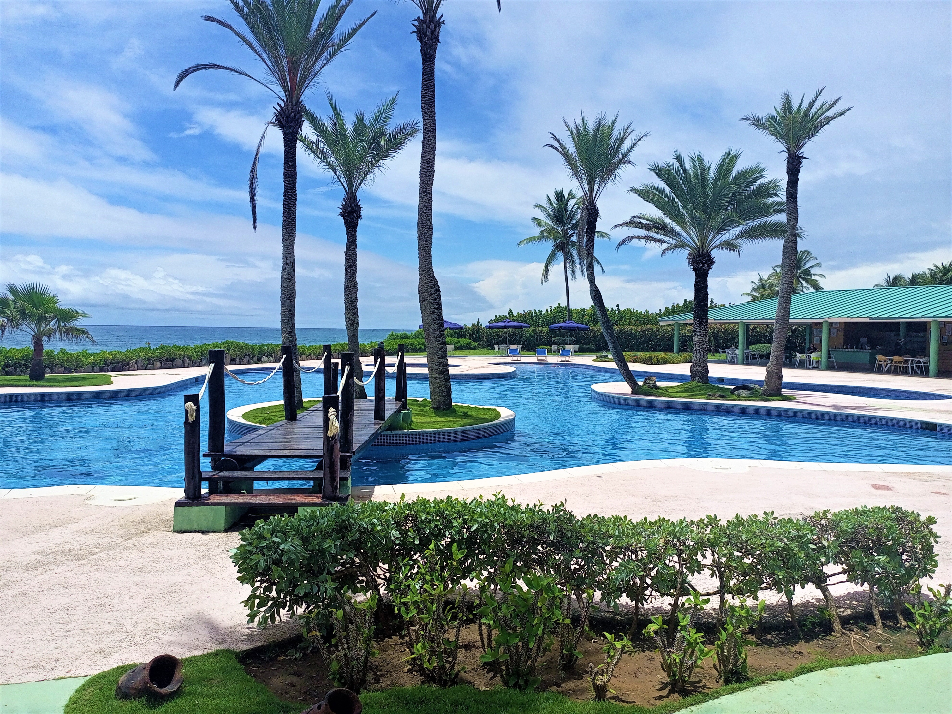 APARTAMENTO EN CONJUNTO RESIDENCIAL DE PLAYA EXCLUSIVO, EN ALQUILER VACACIONAL