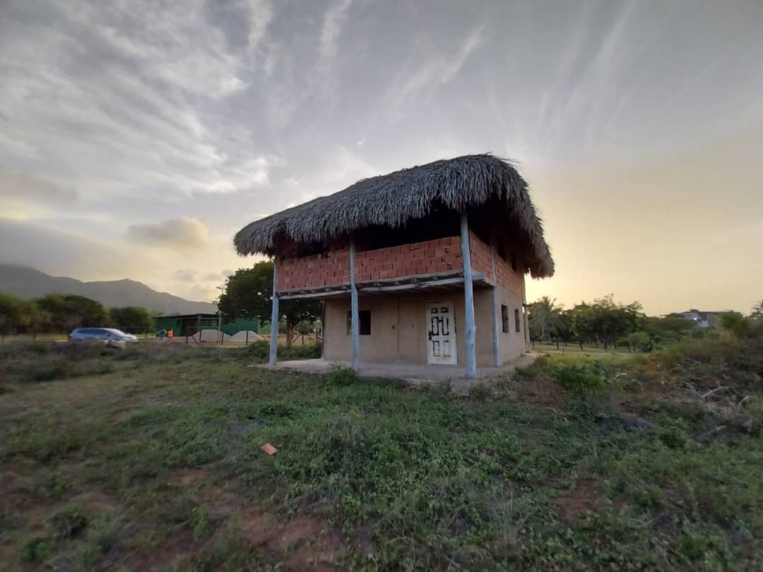 LAND WITH GOODNESS, IN LA MIRA SECTOR.