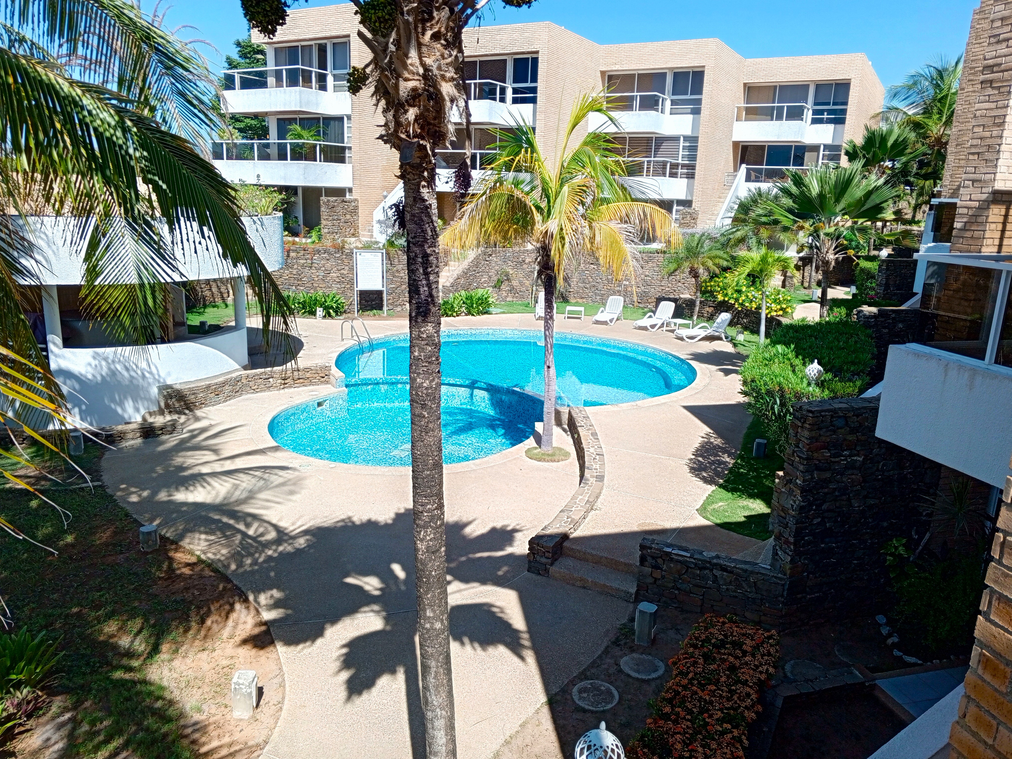 TOWNHOUSE EN PLAZA REAL, EN VENTA