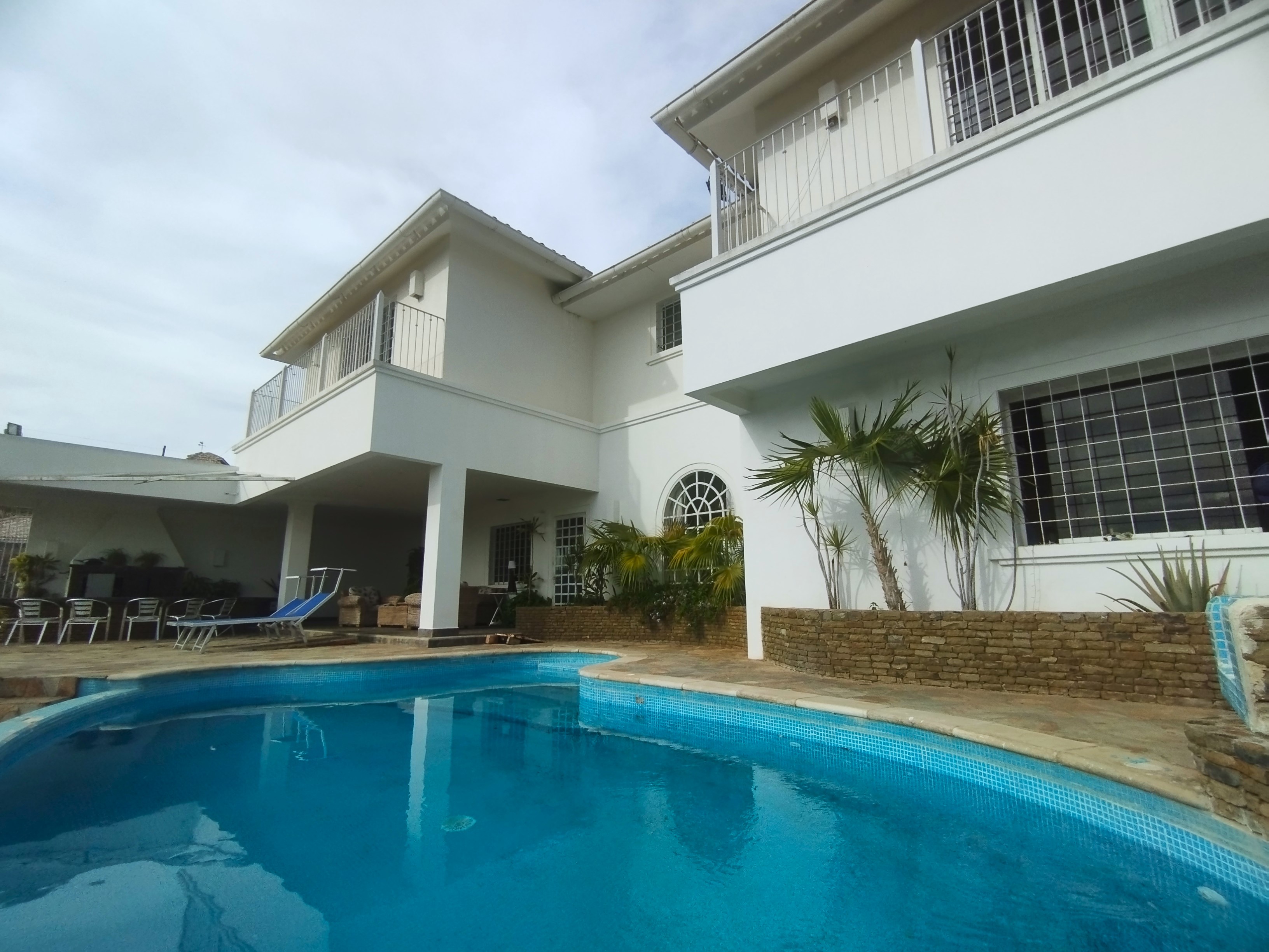 CASA EN PARAISO I, EN VENTA