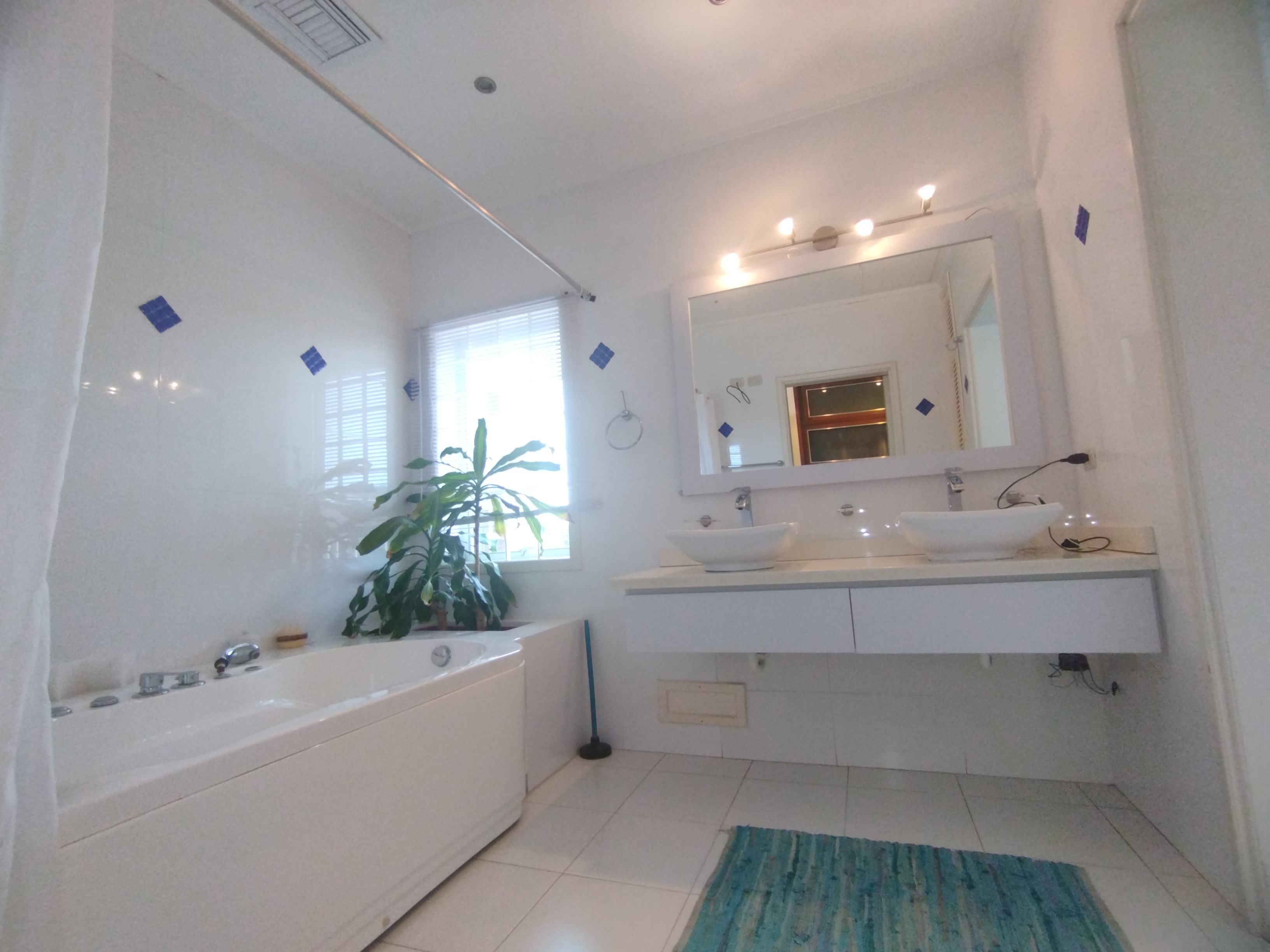 CASA EN PARAISO I, EN VENTA