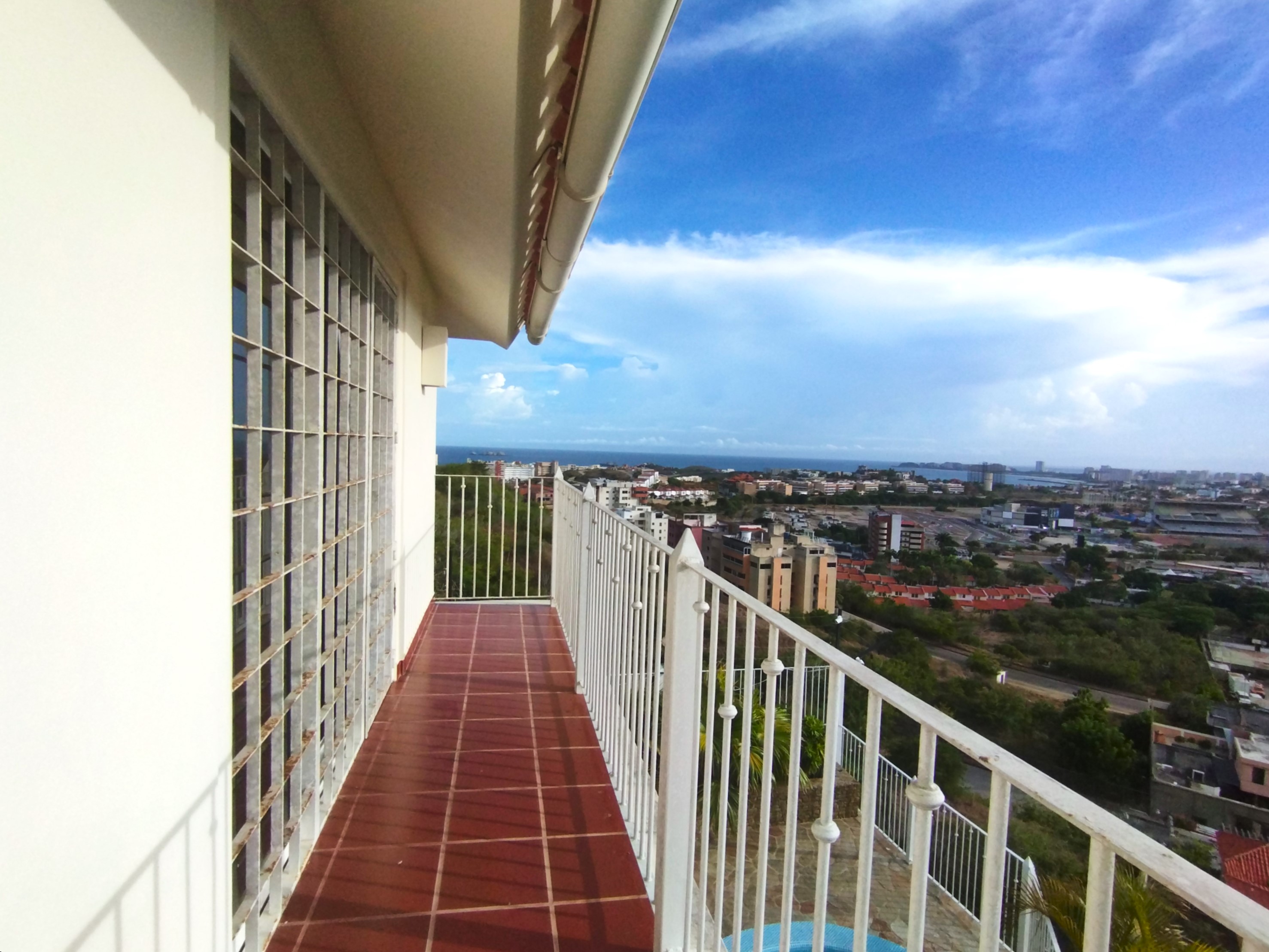 CASA EN PARAISO I, EN VENTA