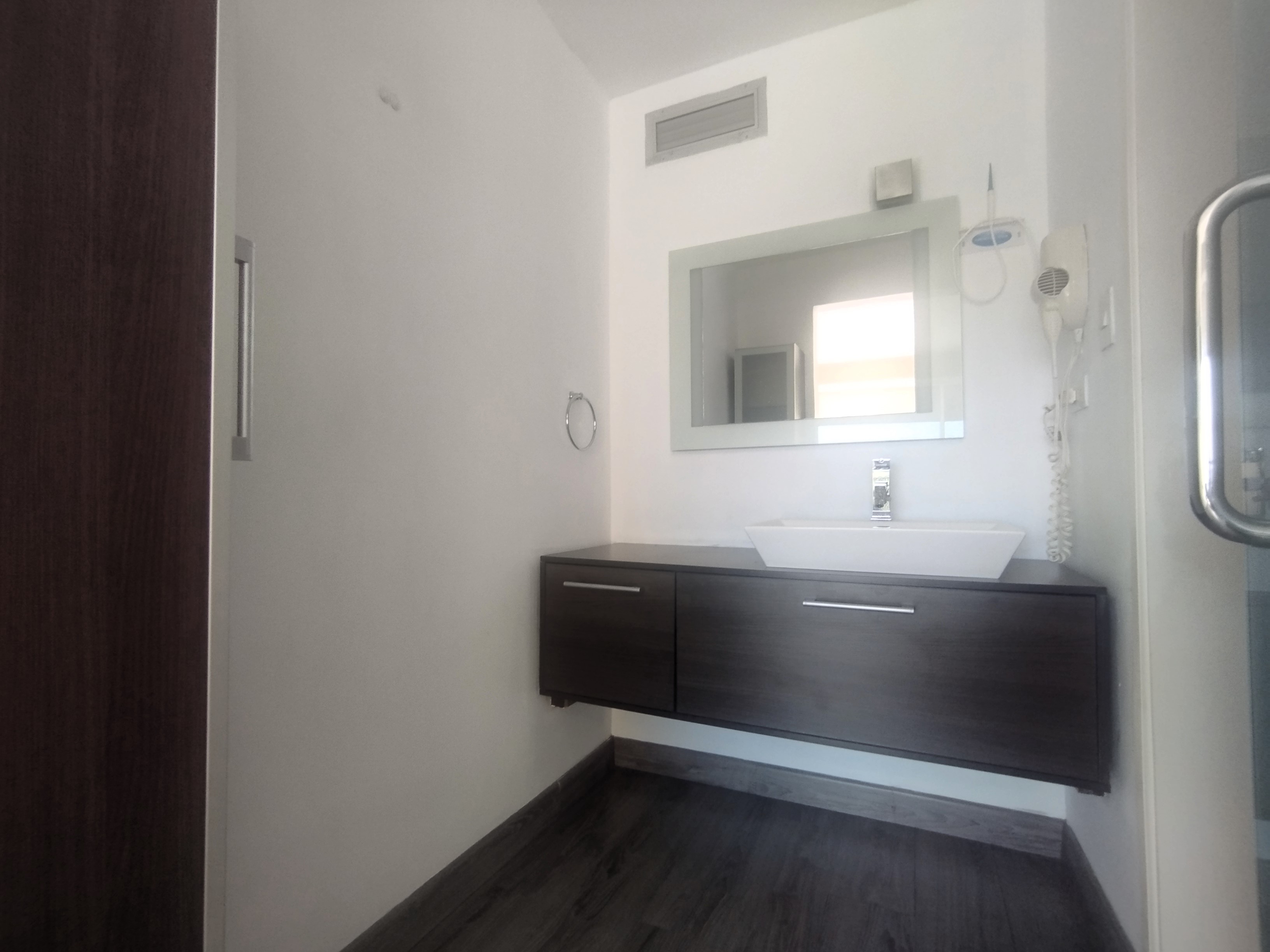TOWNHOUSE EN VENTA EN PLAYA MORENO