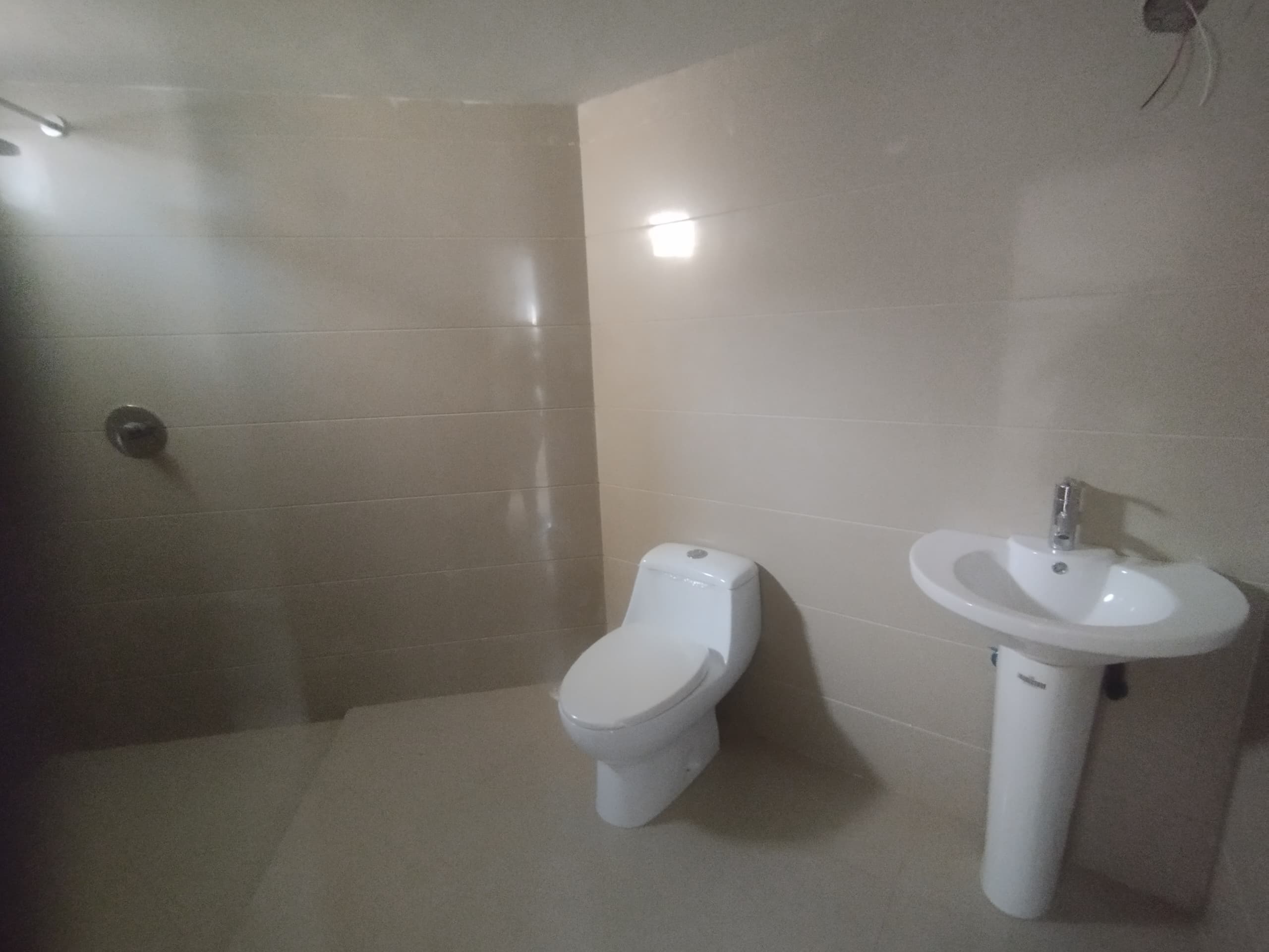 TOWNHOUSE EN LOS ROBLES EN VENTA