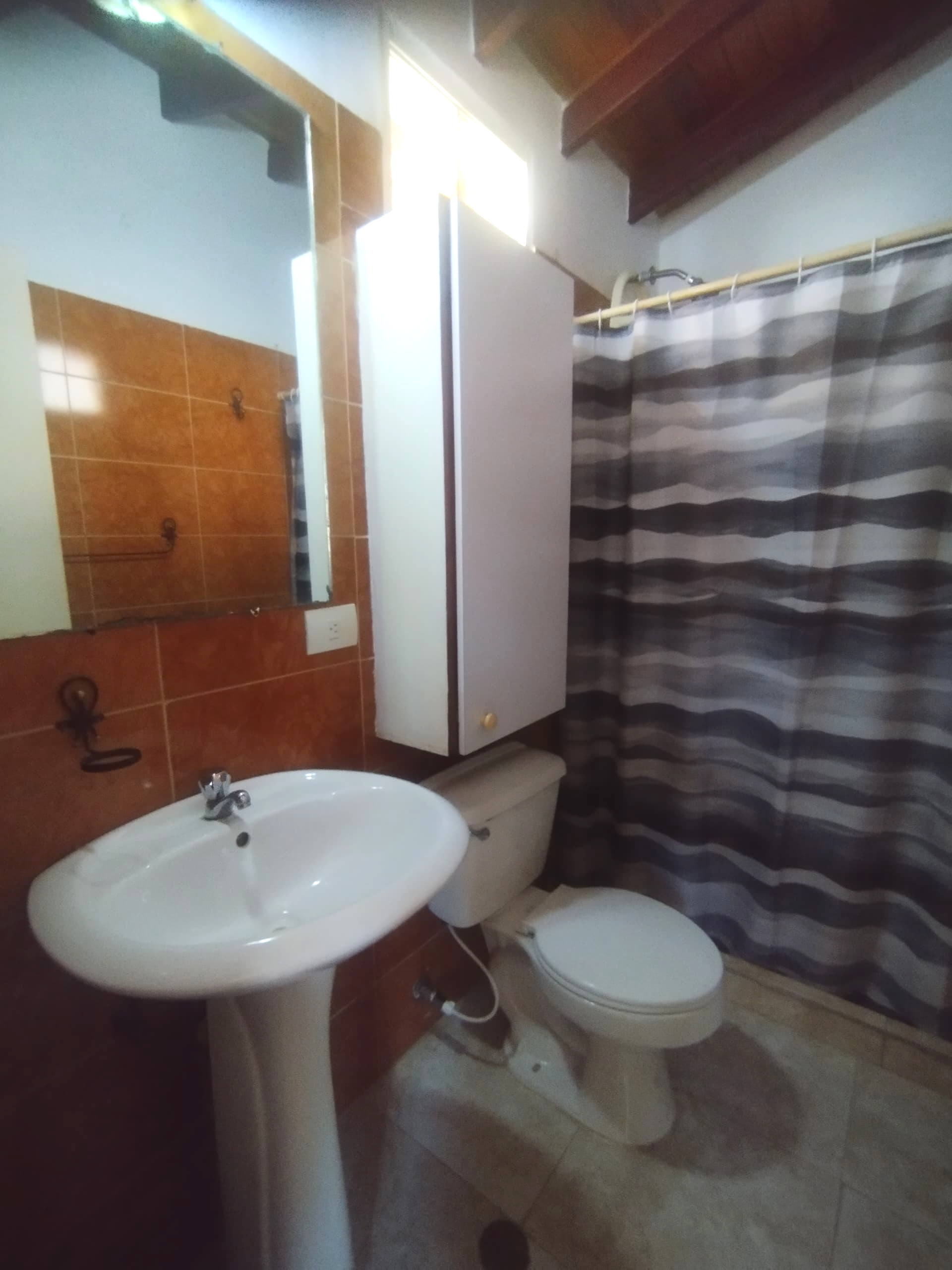 TOWN HOUSE EN VENTA SECTOR LOS ROBLES
