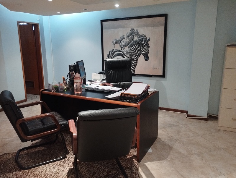 OFFICE FOR SALE EL COLEGIO-PORLAMAR STREET