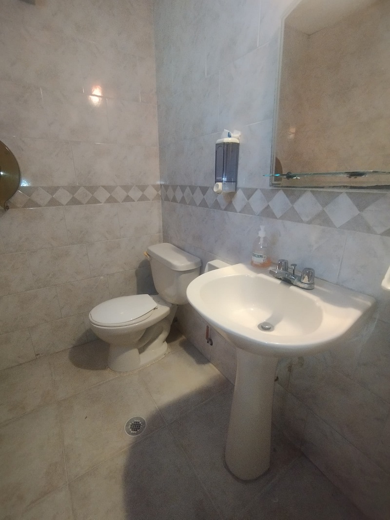 OFFICE FOR SALE EL COLEGIO-PORLAMAR STREET