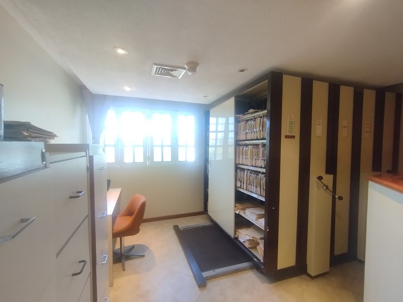 OFFICE FOR SALE EL COLEGIO-PORLAMAR STREET