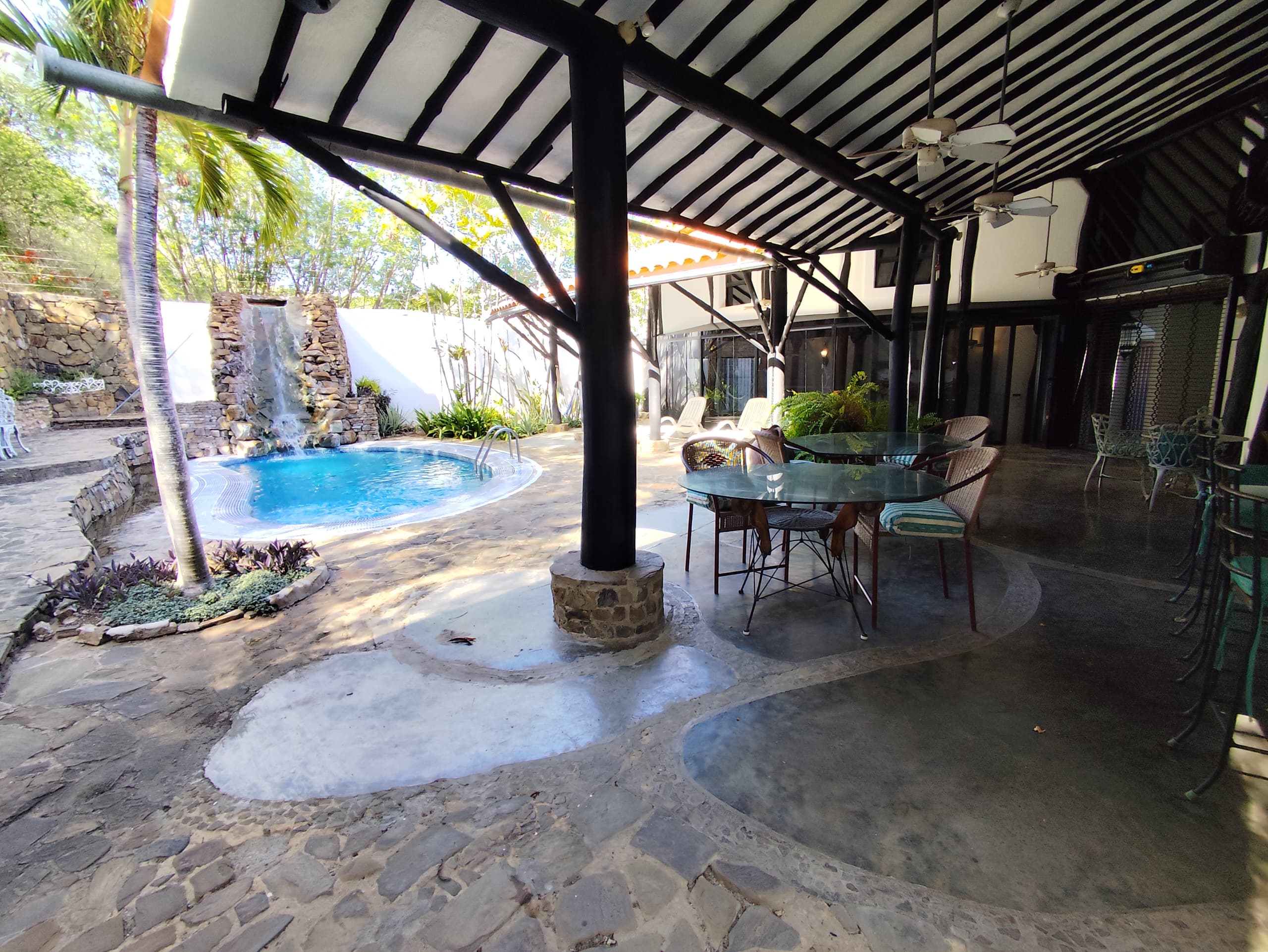 CASA EN PARAISO I, EN VENTA