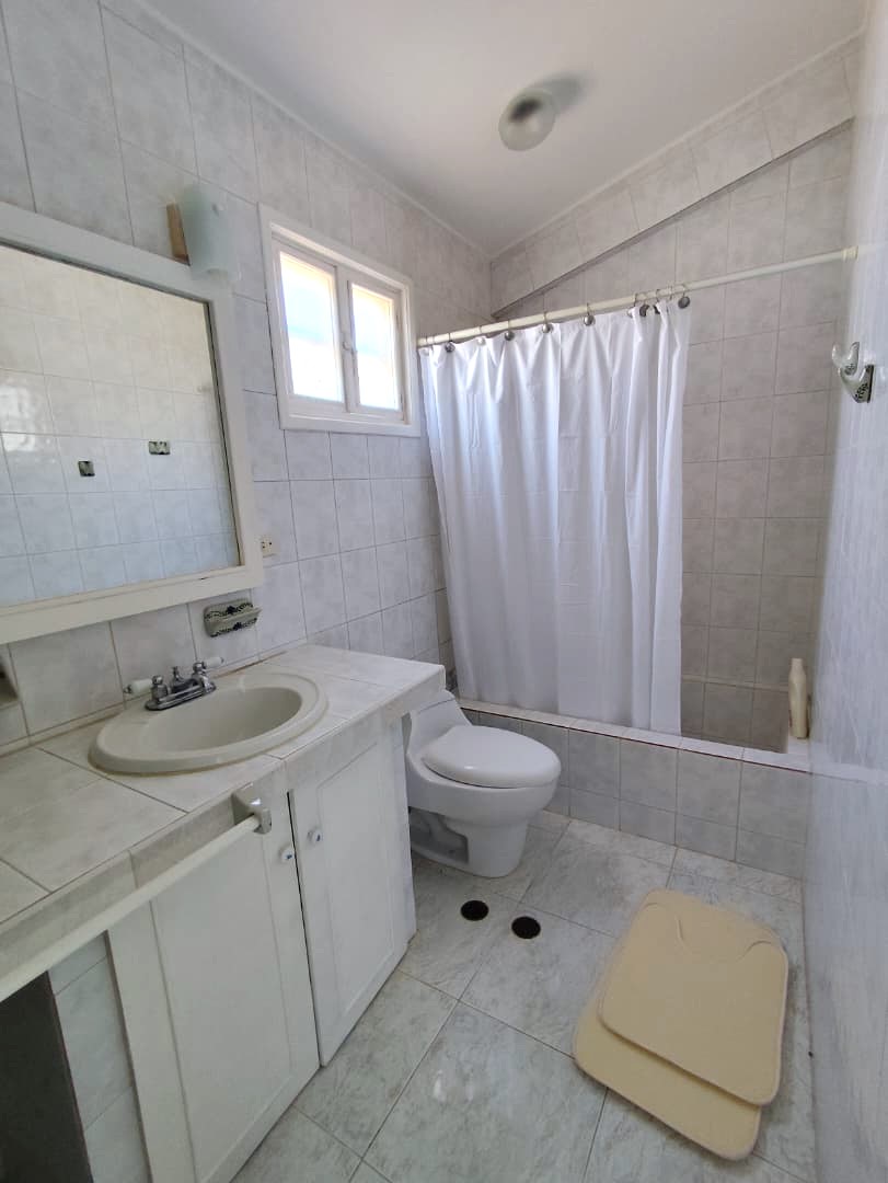 CASA EN COSTA AZUL, EN VENTA