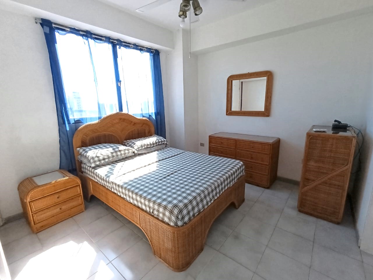 APARTAMENTO EN ALQUILER FIJO EN AVENIDA BOLIVAR