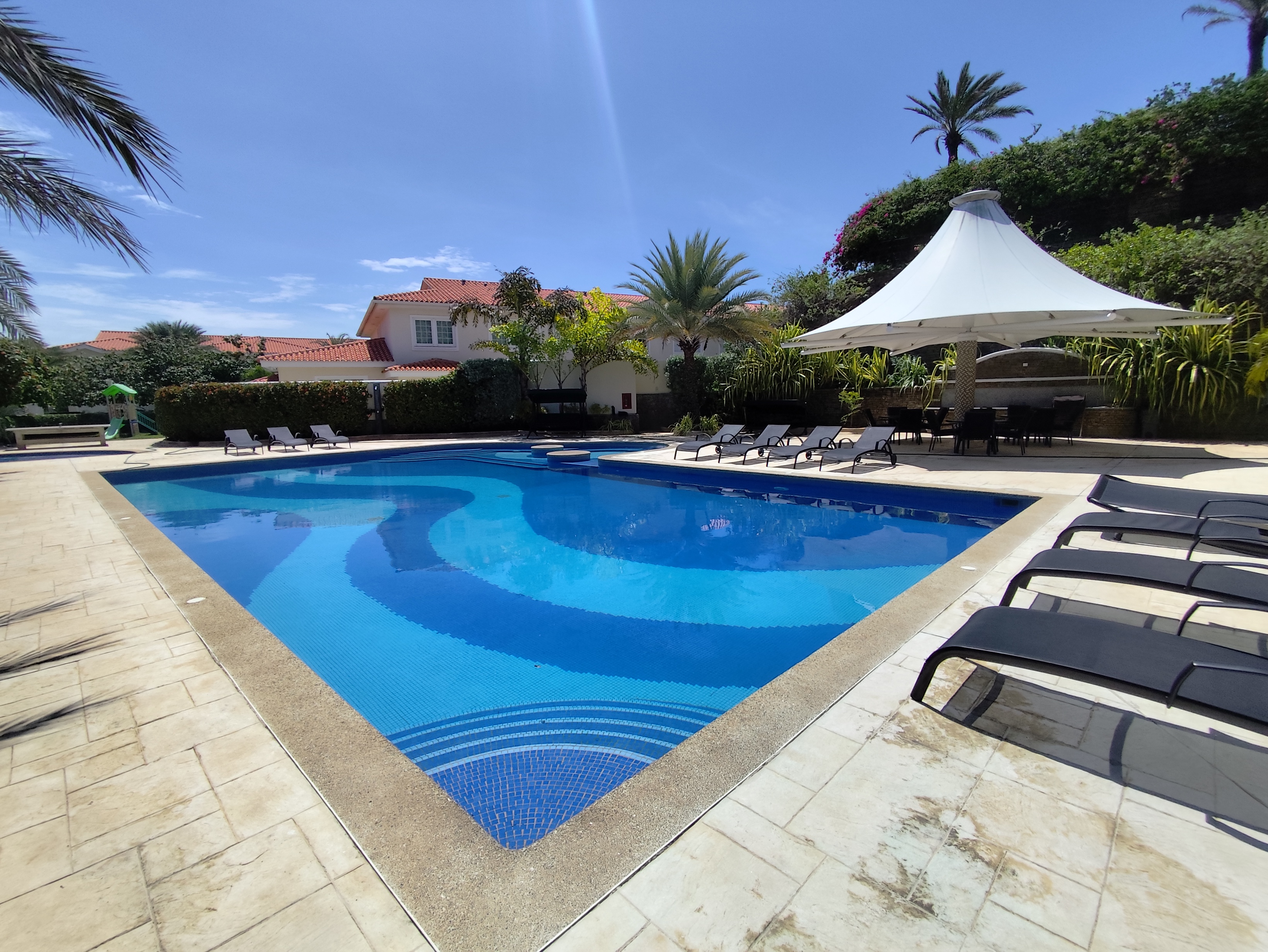 TOWNHOUSE EN VENTA EN ZONA ESTE