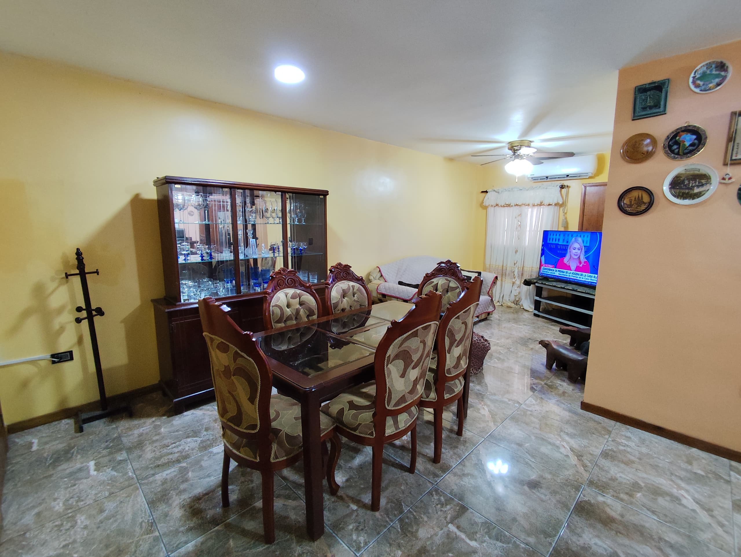 HOUSE IN PARAISO II FOR SALE