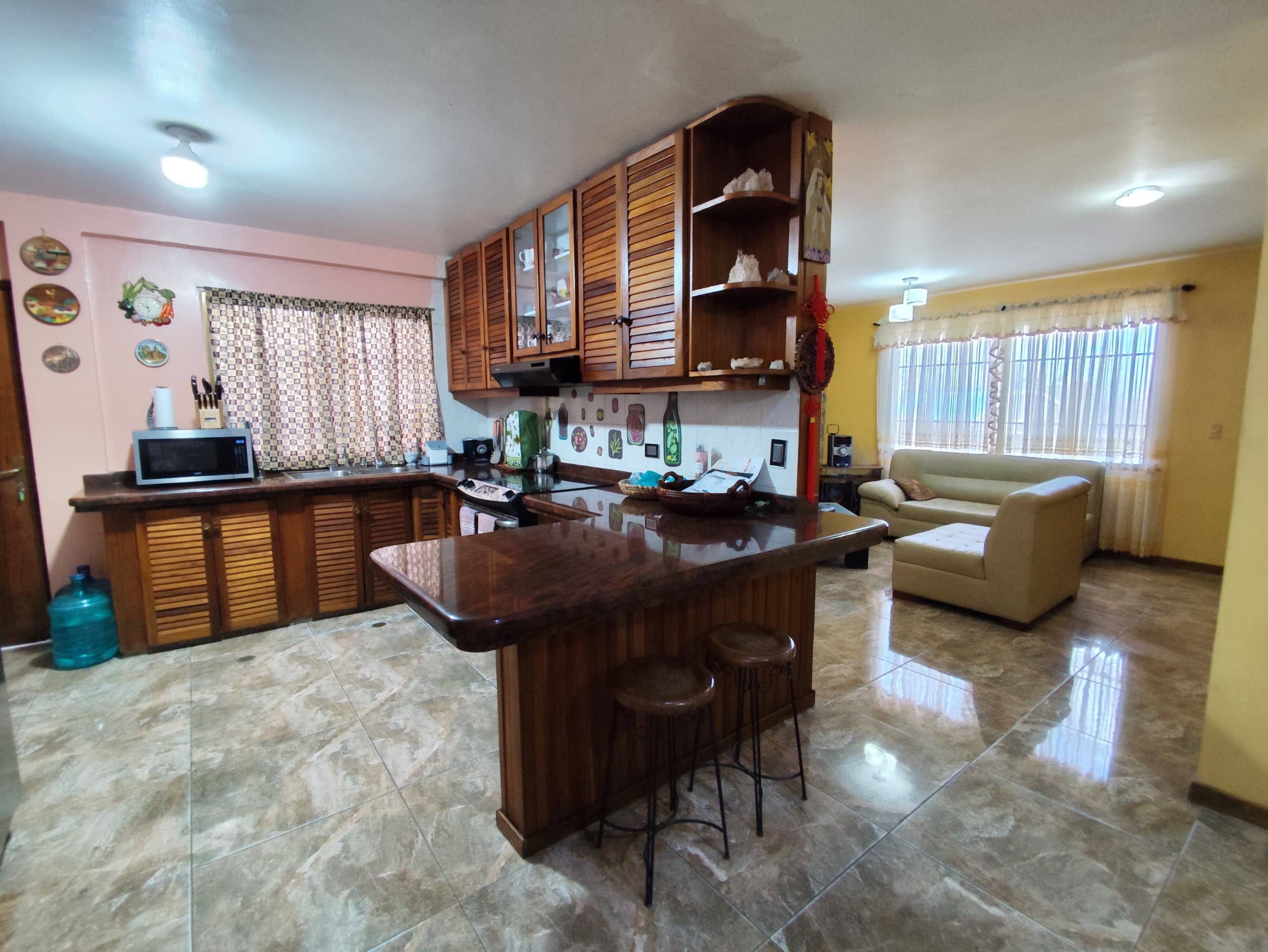 HOUSE IN PARAISO II FOR SALE