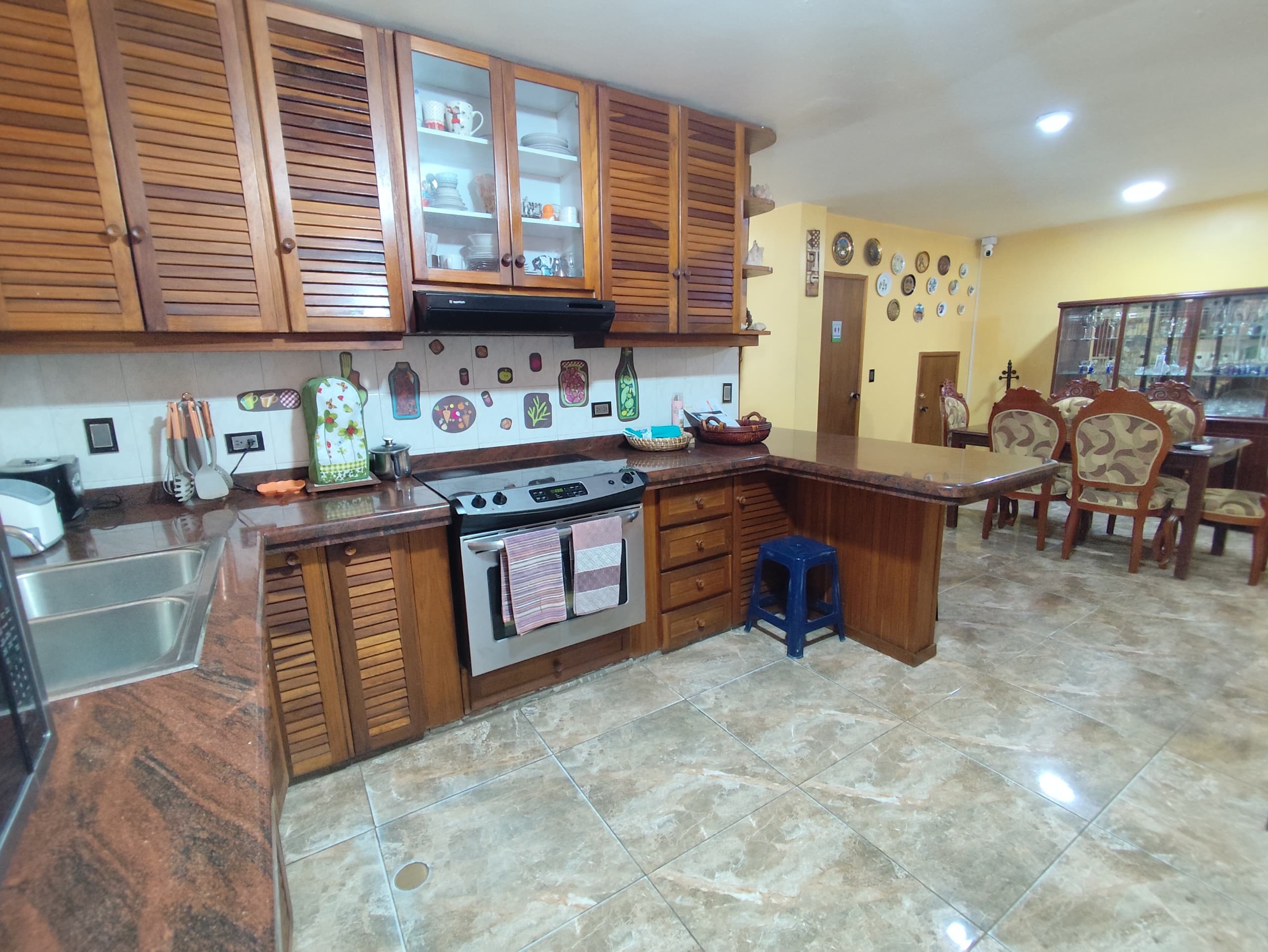 HOUSE IN PARAISO II FOR SALE