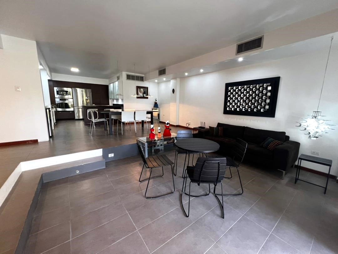 TOWNHOUSE EN PLAZA REAL, EN ALQUILER